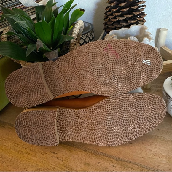 Nieman Marcus Gravati Leather Lace Up Shoes - Picture 6 of 10